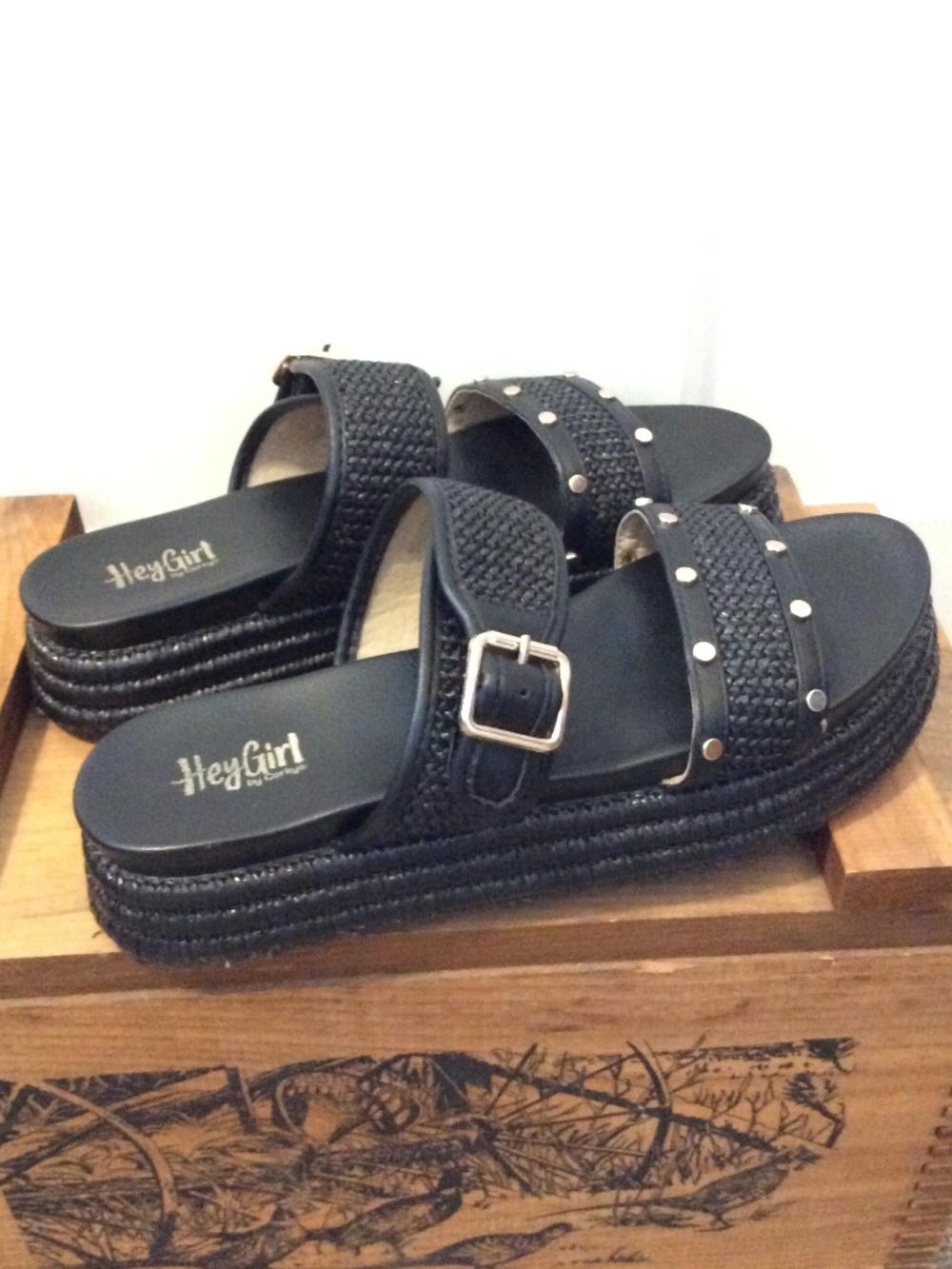 W's Walk Of Shame Sandals - 2 strap platform slides - Black w/ Gold - size  9 - Picture 2 of 11